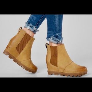 NWOB Sorel Leather Joan of Arctic Wedge II Chelsea Ankle Boot